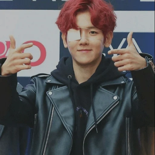 pak chanyeol, baekhyun exo, exo chanyeol est rouge, bekhen exo fansain, exo baekhyun pleure