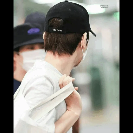 пак чанёль, бэкхен маске, baekhyun exo, chanbaek hands, baekhyun airport