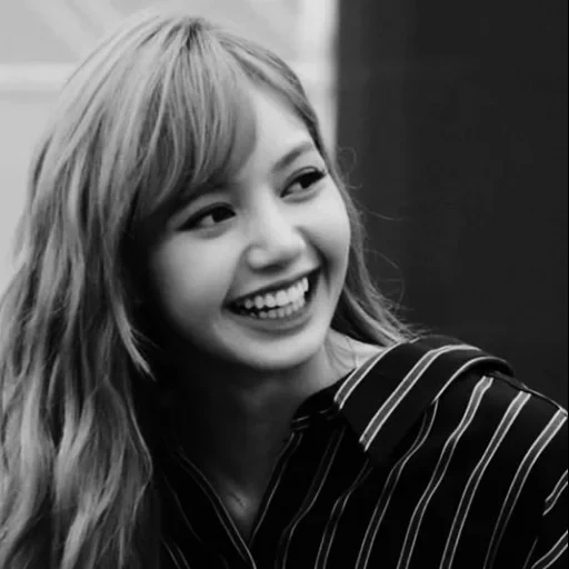 black powder, lisa blackpink, black powder lisa, blackpink lalisa, lisa blackpink 2021