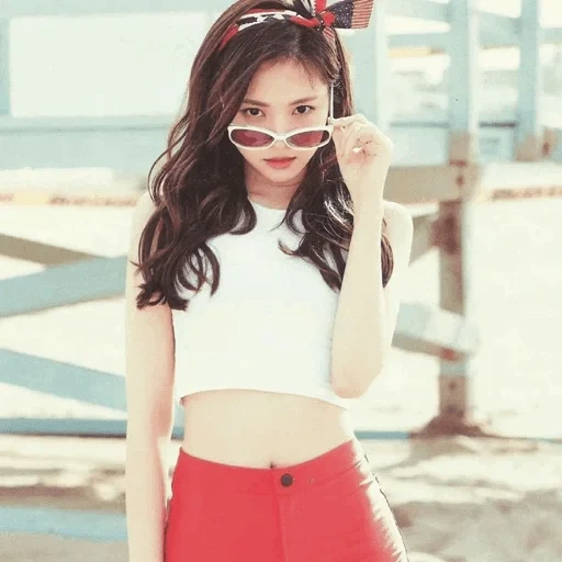 naeun, son naeun, apink naeun, apink naeun 2020, belles filles