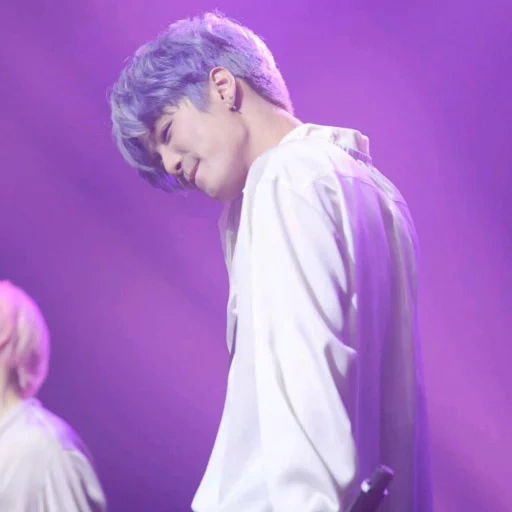 jimin bts, pak chanyeol, étape de chanyeol, concert de baekhyun, jimin violet hair 2020