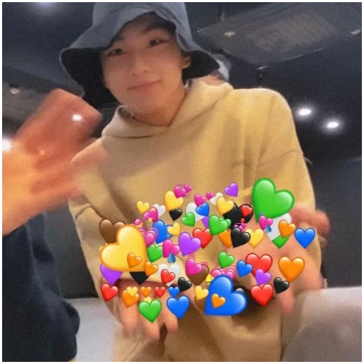 asiático, qimin bts, actor coreano, regalo coreano del día de san valentín, forma de corazón kpop nct 2020