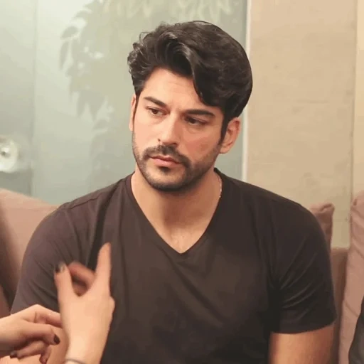 el hombre, burak ozchitiv, actor burak ozchitiv, burak ozchitgolii, cabello burak ozchivita