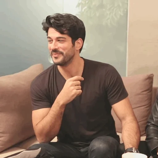 kemal burak, burak ozchitiv, filmes de burak ozchitov, programas de tv de burak ozchitovyv, hair burak ozchivita