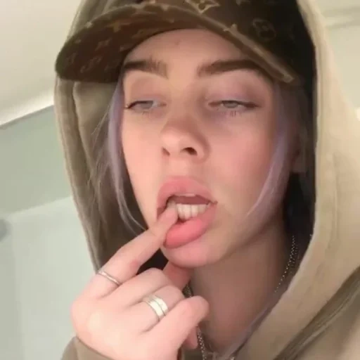 девушка, билли айлиш, billie eilish, билли айлиш сопли, billie eilish meme