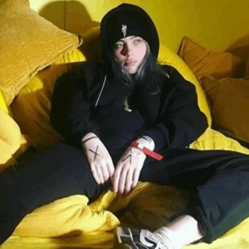 ноги, билли эйлиш, billie eilish, uicideboy genius, билли айлиш кровати