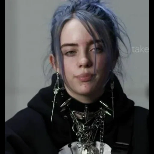 билли айлиш, billie eilish, билли айлиш гульками, billie eilish earring, билли айлиш интервью 2018