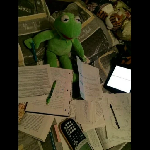 kermit, kermit, skaramoush, green frog, comet the frog