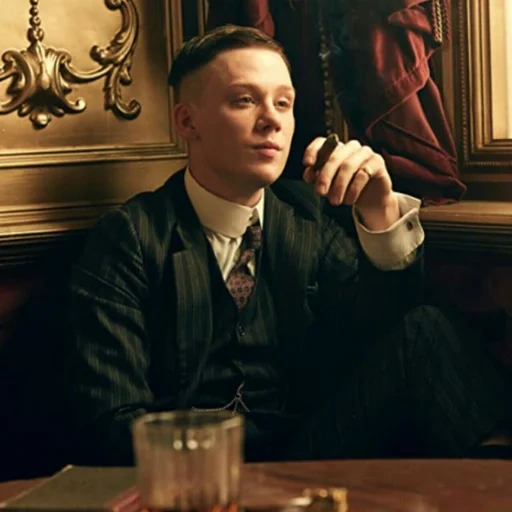 peakyblinders, peaky blinder, острые козырьки, шелби острые козырьки, томас шелби острые козырьки