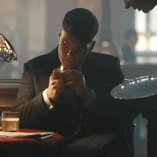 blinder, viseiras nítidas, thomas shelby sharp visors, visores nítidos thomas shelby whisky