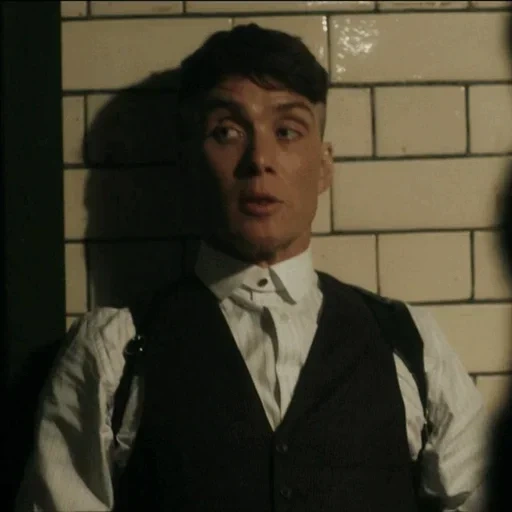 thomas shelby, visores afilados, thomas shelby sharp visores, cillian murphy peaky blasters, gifs visores nítidos thomas shelby