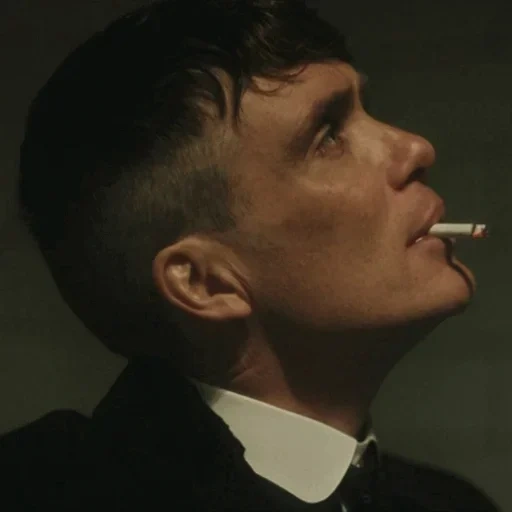 una vez, tommy shelby, killian murphy, visores afilados, killian murphy sharp visors fuma