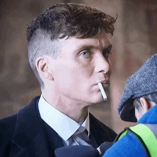 blinder épouvantable, killian murphy, visières pointues, coupe de cheveux thomas shelby, coiffure thomas shelby