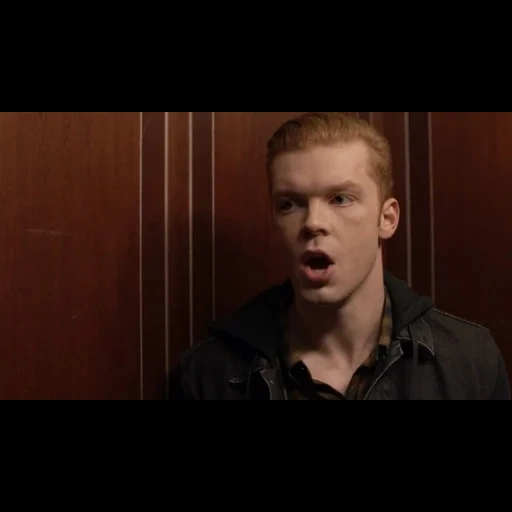 gente, comedia, lente de película, ian gallagher, hakim davard 145.5 mofsar yevloyev 145.5