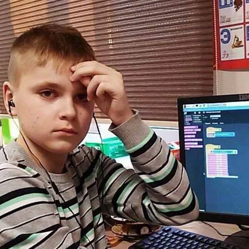 menino, yegor letov, rafael santi, programador típico, artur arturov 1 de abril slobodskoy