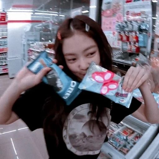 jovem, kim jennie, jenny kim, jennie blackpink, estética de sorvete blackpink