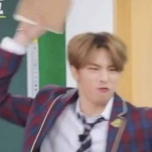 ming ho, kang daniel, jaehyun nct, semua kesempatan, meme chonin stray kids