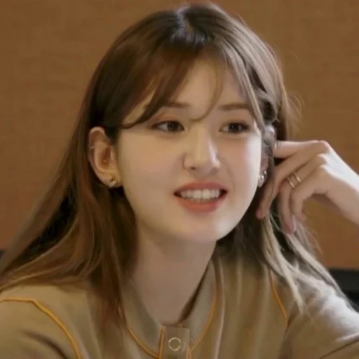 somi, asian, korean actor, korean actress, asian actress bangs