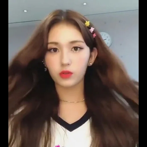filles, jeon somi, maquillage coréen, asian girls, selfie rose noir rose