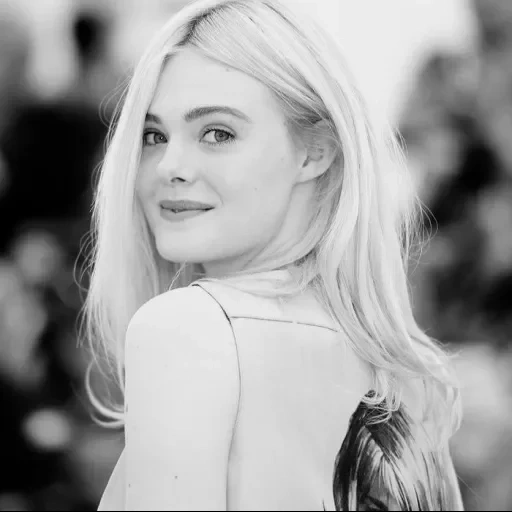 blonde, margot robbie, el fanning, celebrity demeanor, a beautiful celebrity