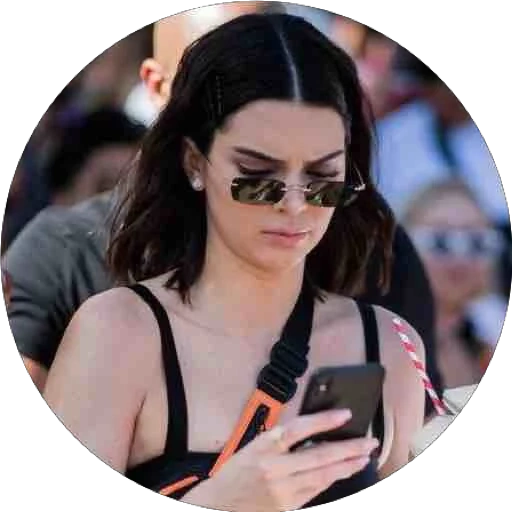 young woman, kendall jenner, cendall jenner style, model of glasses kendall jenner, kendall jenner with hands
