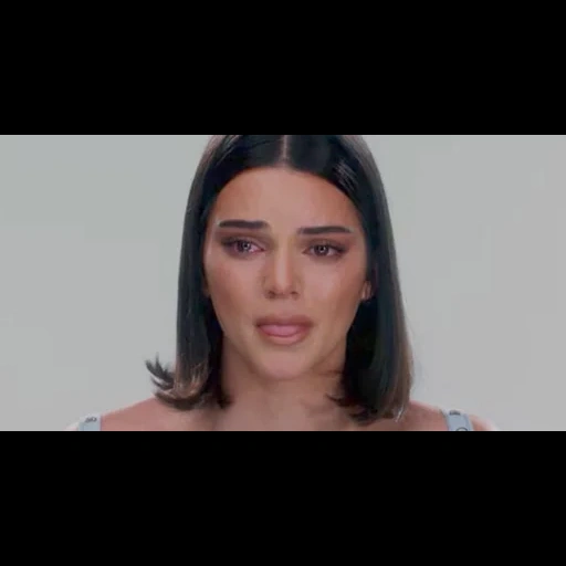 young woman, kendall is crying, kendall jenner