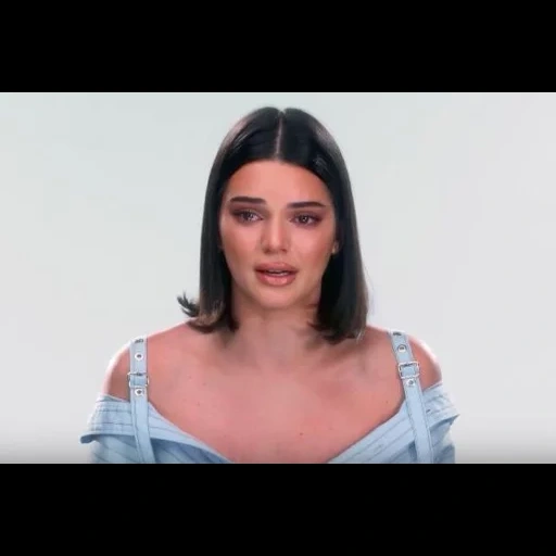 young woman, kendall is crying, kendall jenner