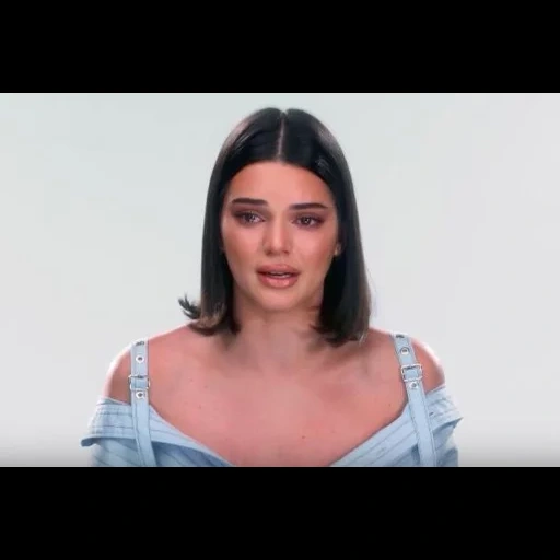 jeune femme, kendall pleure, kendall jenner