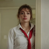 кадр фильма, эсра ронабар, дамла икизоглу, damlasu ikizoğlu, девушка ниоткуда сериал 2018