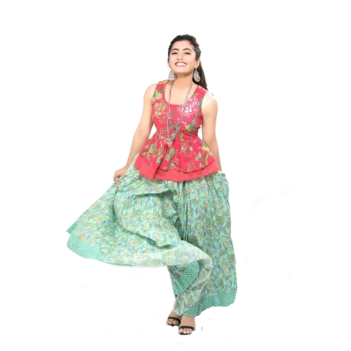 jeune femme, rashmika, jupe sous le sari, rashmika mandanna, rashmika mandanna mini jupes