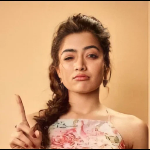 девушка, rashmika, рашмика манданна, rashmika mandanna 2020, rashmika mandanna expressions