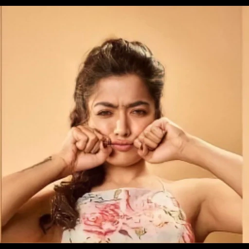 rashmika, channel link, телефон камерой, рашмика манданна, rashmika mandanna expressions