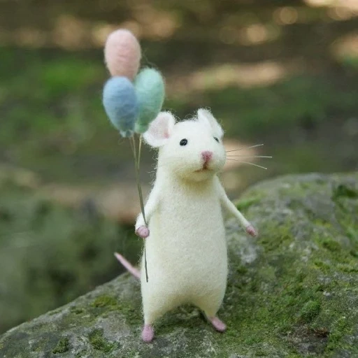 topo di ratto, il mouse è bianco, il topo è divertente, il mouse con aghi, piccolo topo
