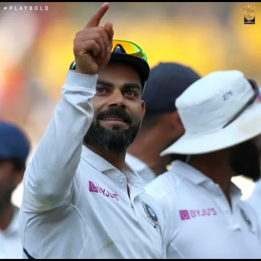 virat, junge frau, virat kochli, ashwin und kohli, kryklischer indien england