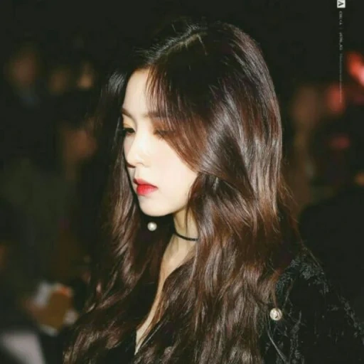 canselji, veludo vermelho irene, irene de veludo vermelho, veludo vermelho seulgi, escuridão estética de irene