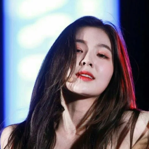 irene, jenny kim, roter samt, kan silgi, red velvet irene