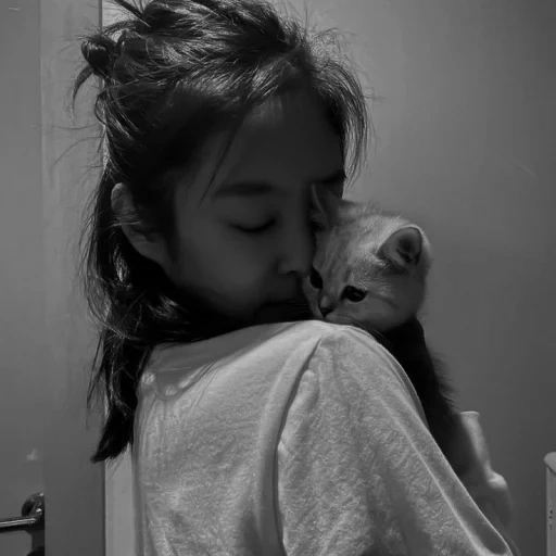 jennie, young woman, jenny kim, kim jennie, cute animals