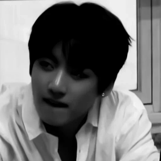 jungkook, jung jungkook, jungkook bts, foto di jungkook, cose molto strane