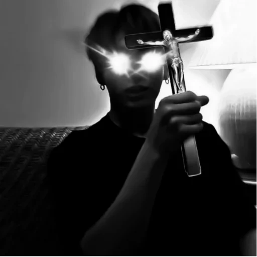 человек, темнота, крест молится, мексиканские молитвы, shattered official video lu hound