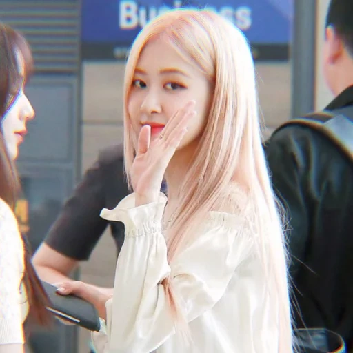 wattpad, rose black pink blonde, blackpink rose hair 2019, jenny blonde blackpink, blackpink rose hair 2019