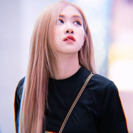 la ragazza, polvere nera, blackpink rosé, rose blackpink, rosa rosa black powder 2021