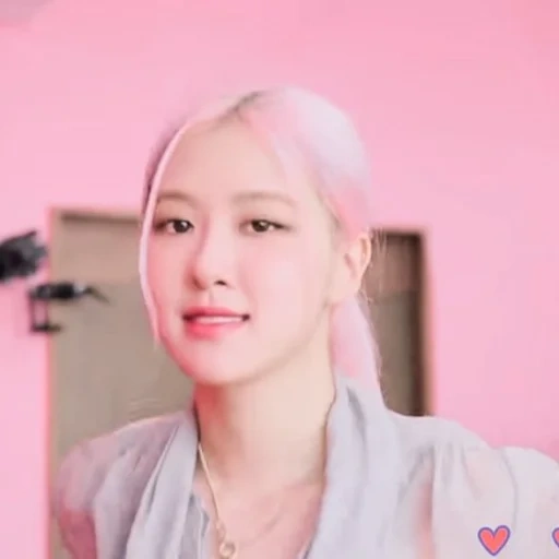 asia, rose bp mengantuk, potongan rambut korea, manajer black pink, kim lip loona eclipse