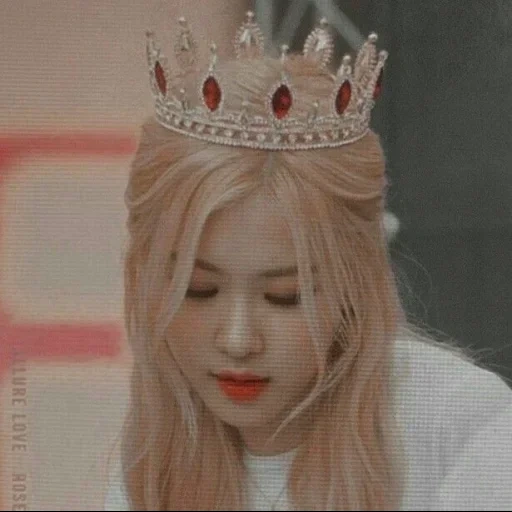 beludru merah, blackpink, bts blackpink, lisa blackpink, rose blackpink crown