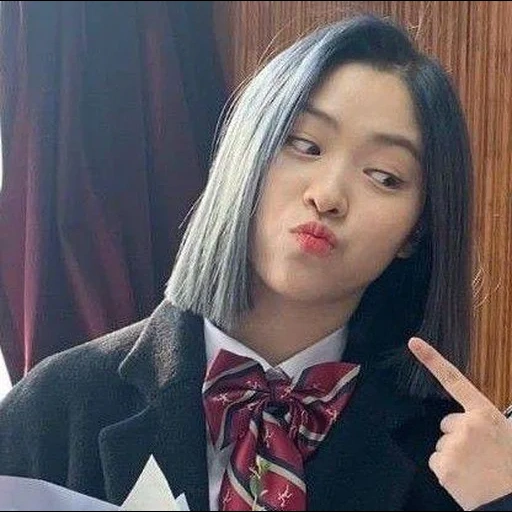 ryudzin, shin ryujin, rujin itzy, rujin itzy schüchtern, frau kind