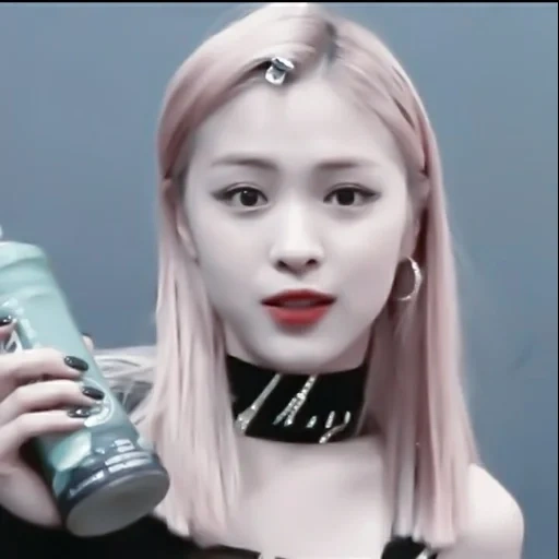 jeune femme, kan silgi, tibia ryujin, filles asiatiques, itzy yuna icy mcountdown