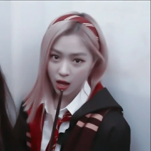 long jin, female, ryujin itzy, lukin felix, black pink rose red