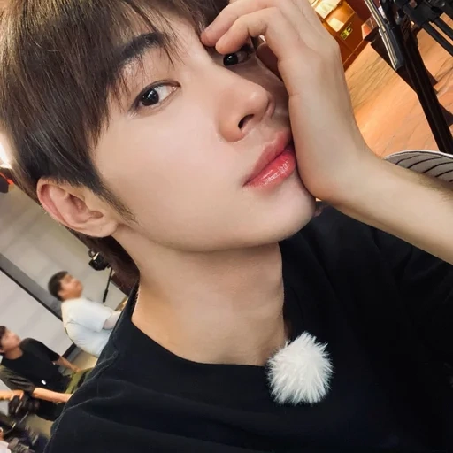 asiático, kim tae-hyun, jungkook bts, novio bts, actor chino