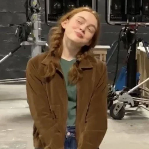 femme, jeune femme, sadie sink, ellen page début, dagni baker jensen