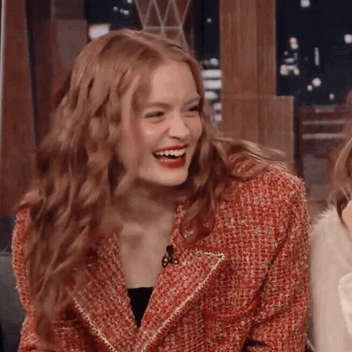 die kamera, sadie sink, millie bobby, kamera telefon, very strange things