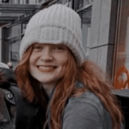 woman, young woman, sadie sink, redheaded girls, very strange things